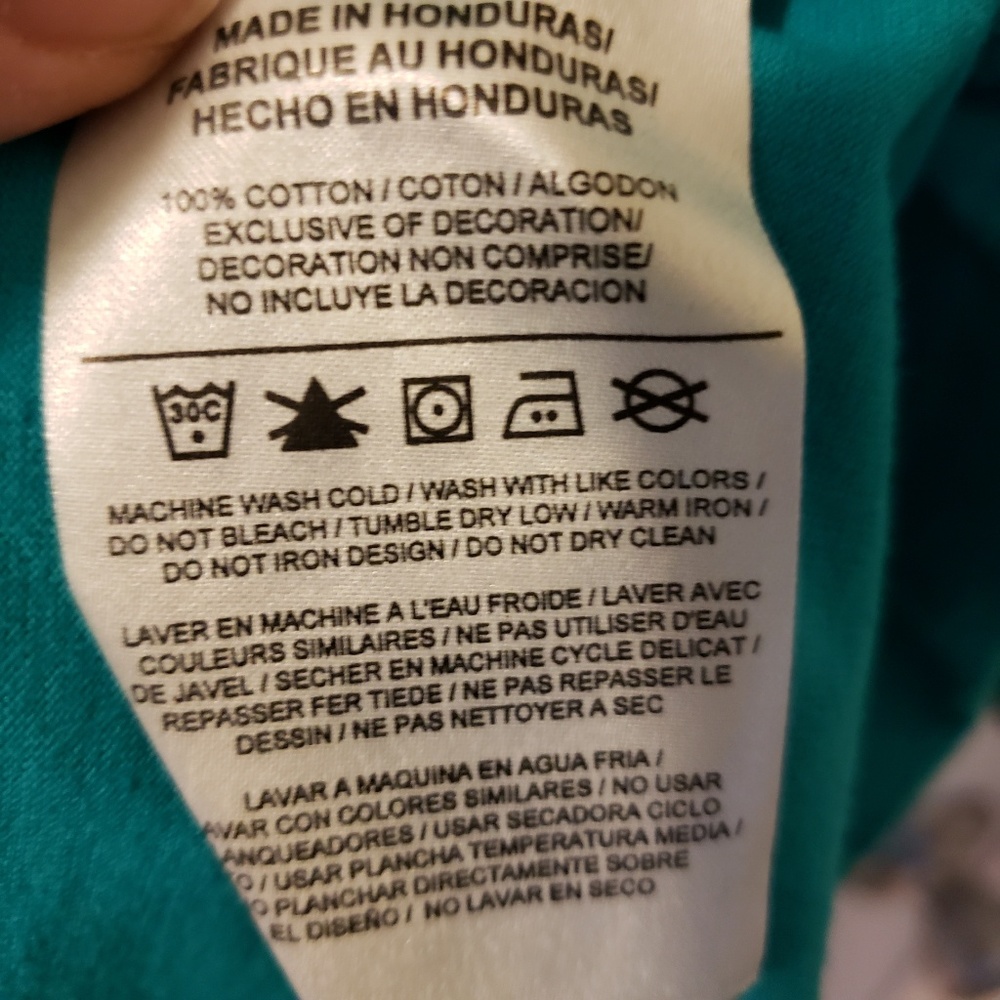 Nike *NWT* Tshirt - Picture 4 of 4